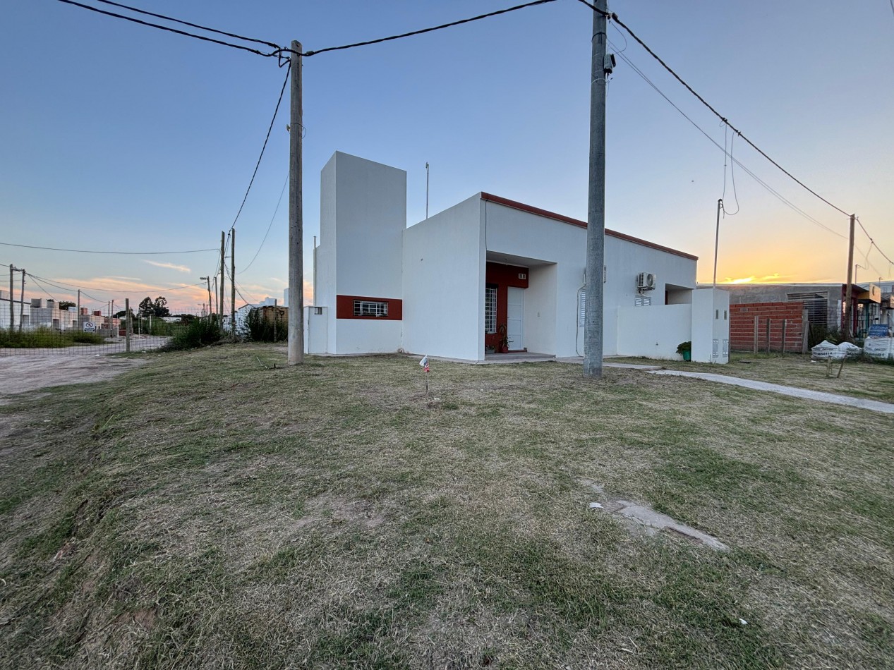 Casa a estrenar de 1 dormitorio con patio en Parana