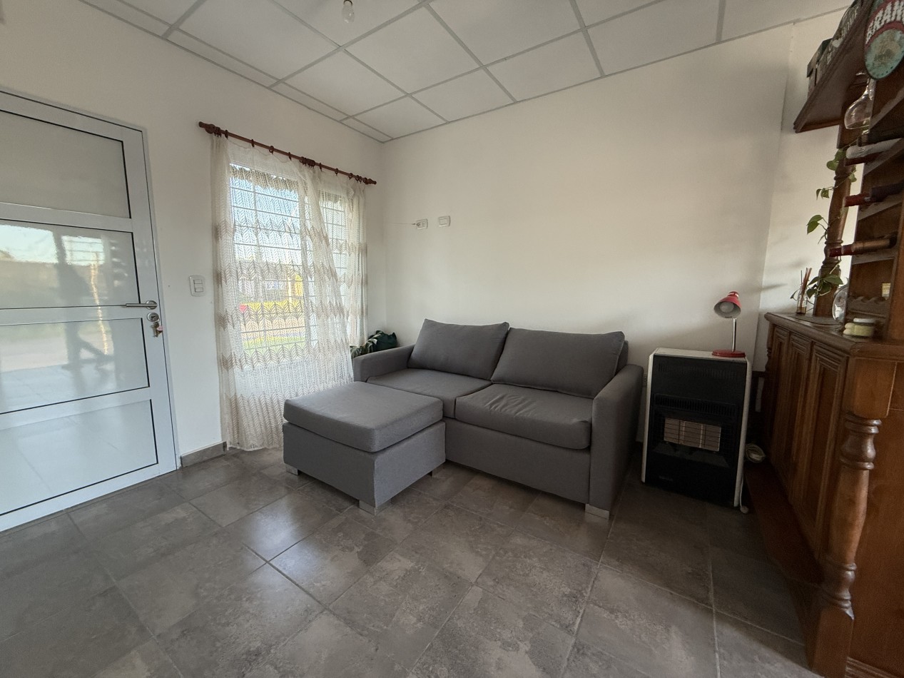 Casa a estrenar de 1 dormitorio con patio en Parana