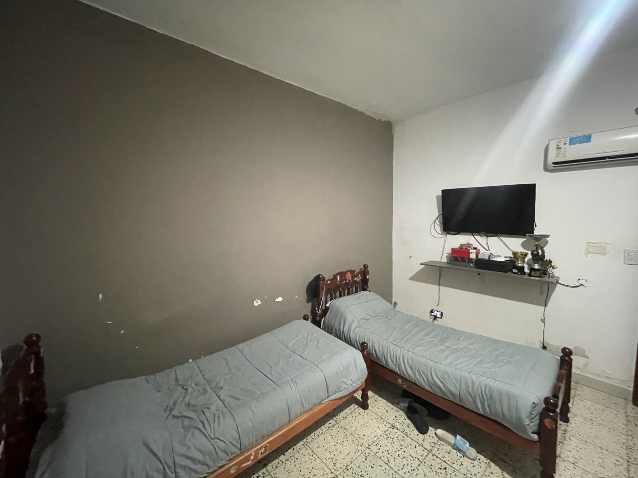 Casa de 2 dormitorios apta credito hipotecario con patio y cochera - Parana