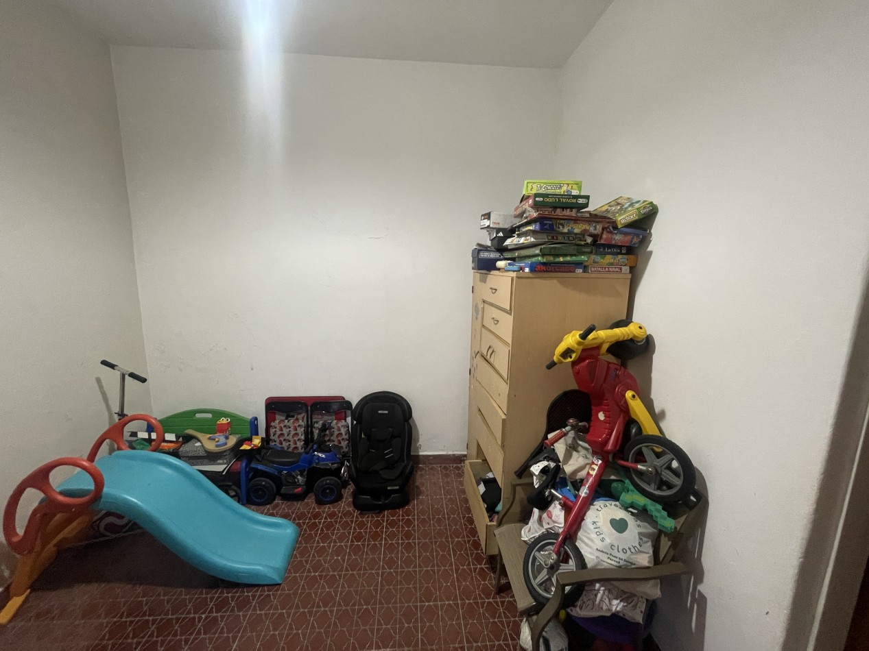 Casa de 2 dormitorios apta credito hipotecario con patio y cochera - Parana