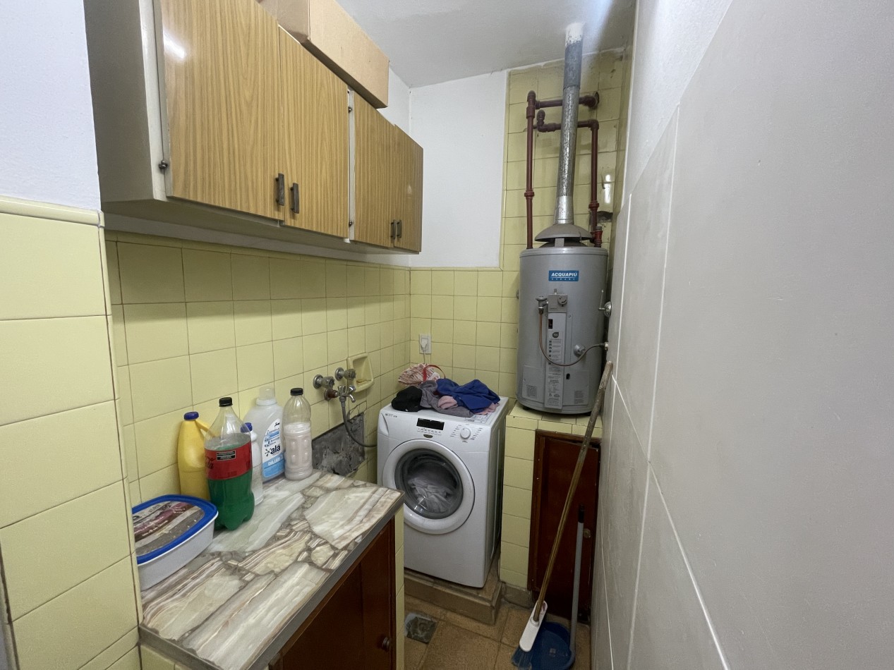 Casa de 2 dormitorios apta credito hipotecario con patio y cochera - Parana