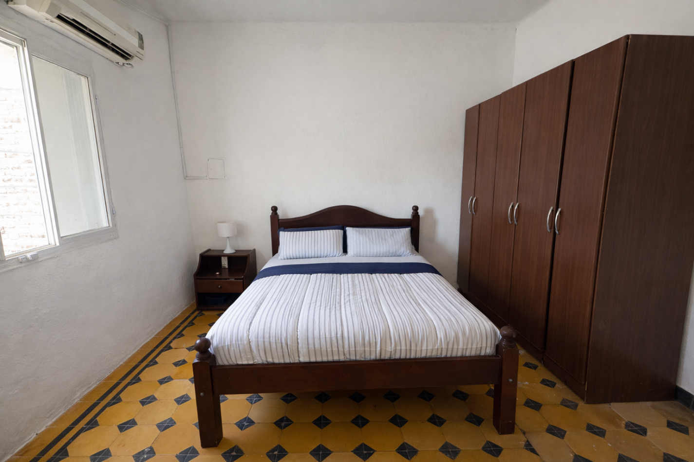 Casa de 2 dormitorios apta credito con patio