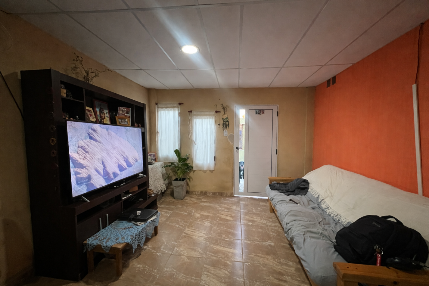 Casa de 3 dormitorios apta credito con quincho - en Colonia Avellaneda