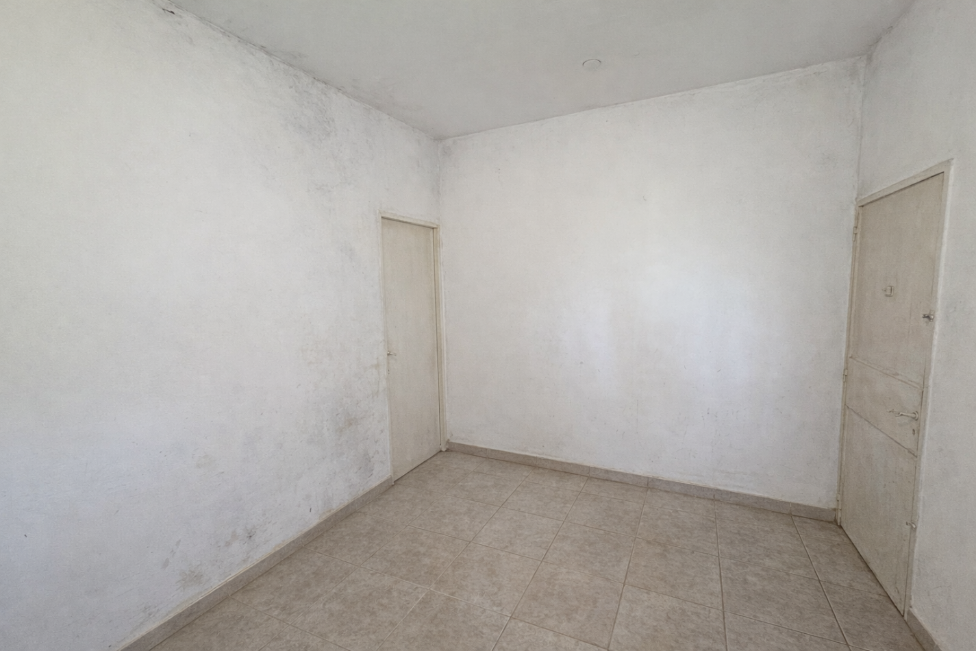 Casa de 2 dormitorios con patio y quincho - A media cuadra de Av. Almafuerte en Parana