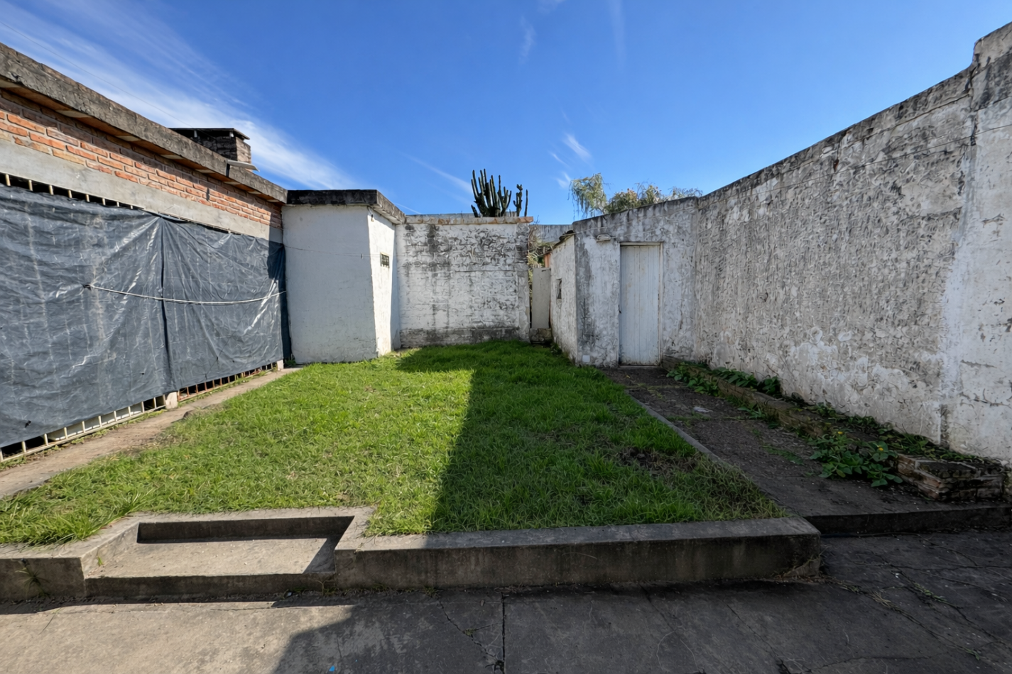 Casa de 2 dormitorios con patio y quincho - A media cuadra de Av. Almafuerte en Parana