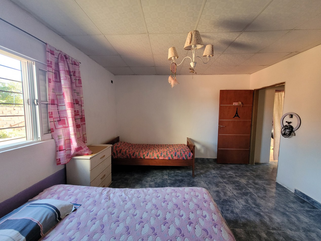 Casa de 2 dormitorios apta credito en esquina - Terreno amplio en Colonia Avellaneda