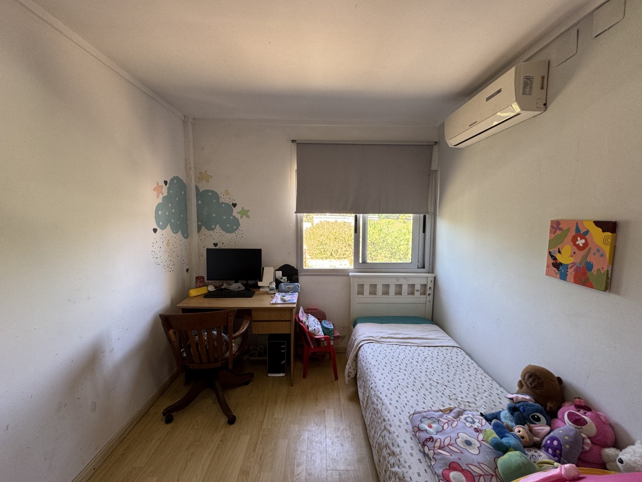 Casa de 2 dormitorios apta credito con gran patio y cochera - Barrio Lomas del Golf en Parana