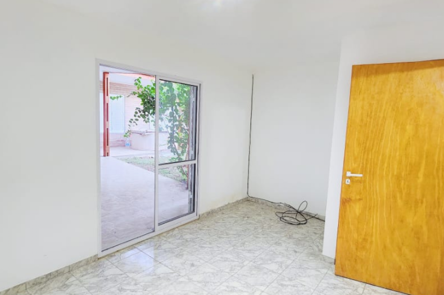 Casa a estrenar de 2 dormitorios con quincho y estudio independiente - Apta credito en Colonia Avellaneda