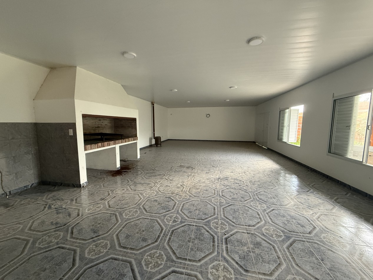 Casa a estrenar de 2 dormitorios con quincho y estudio independiente - Apta credito en Colonia Avellaneda