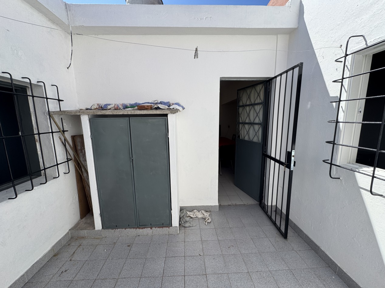 Casa con dos viviendas y cochera - Ideal inversion o renta en zona Don Bosco y Diaz Velez, Parana