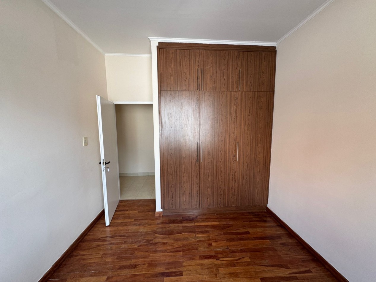 Alquiler departamento de 1 dormitorio a estrenar - Primer piso por escalera en centro de Parana