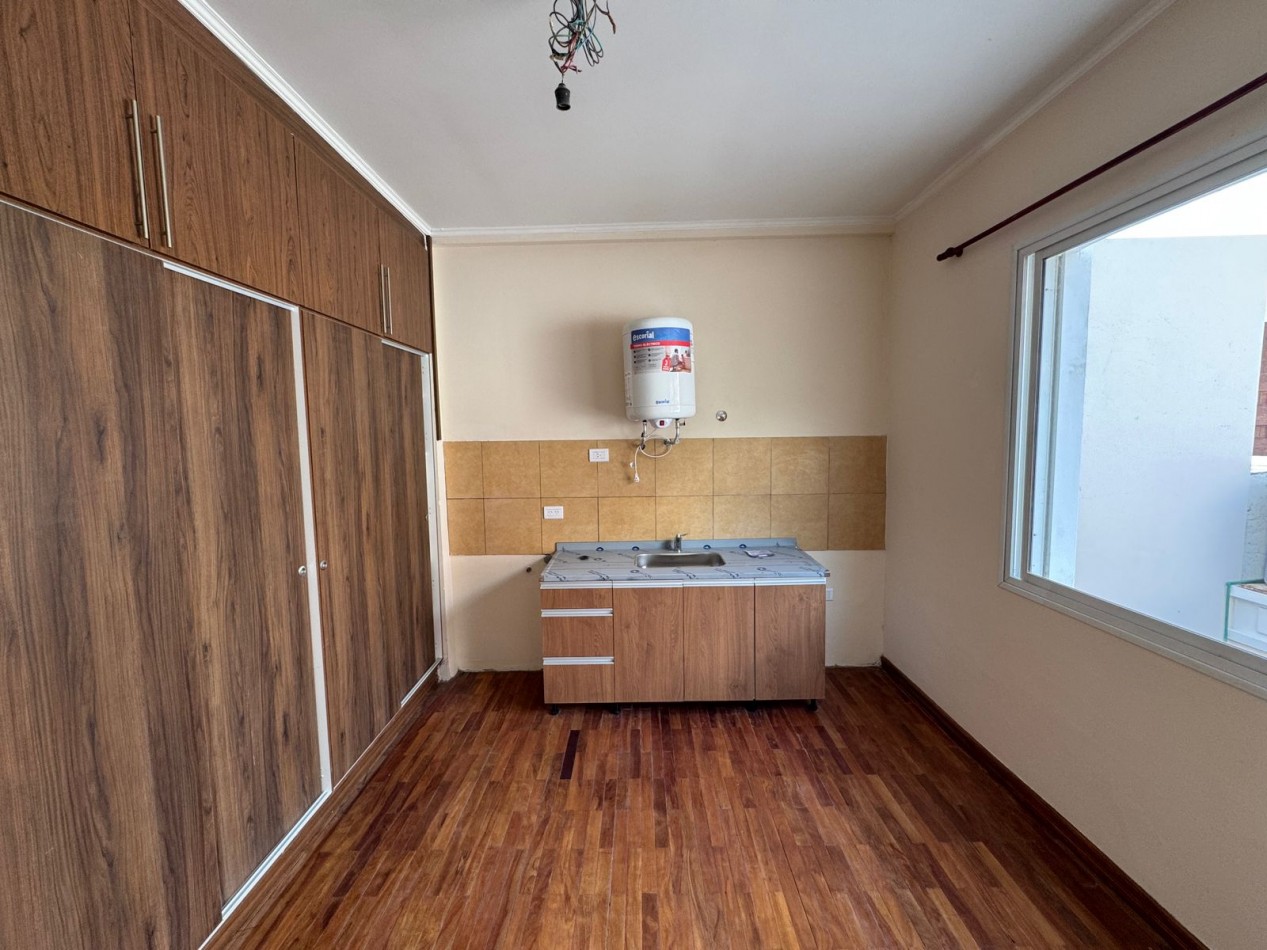 Alquiler departamento de 1 dormitorio a estrenar - Primer piso por escalera en centro de Parana