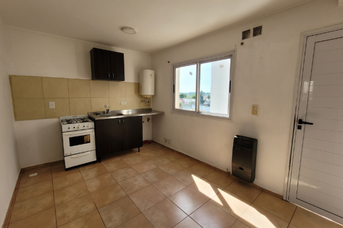 Alquiler departamento de 1 dormitorio - 3° piso por escalera en zona Churruarin, Parana