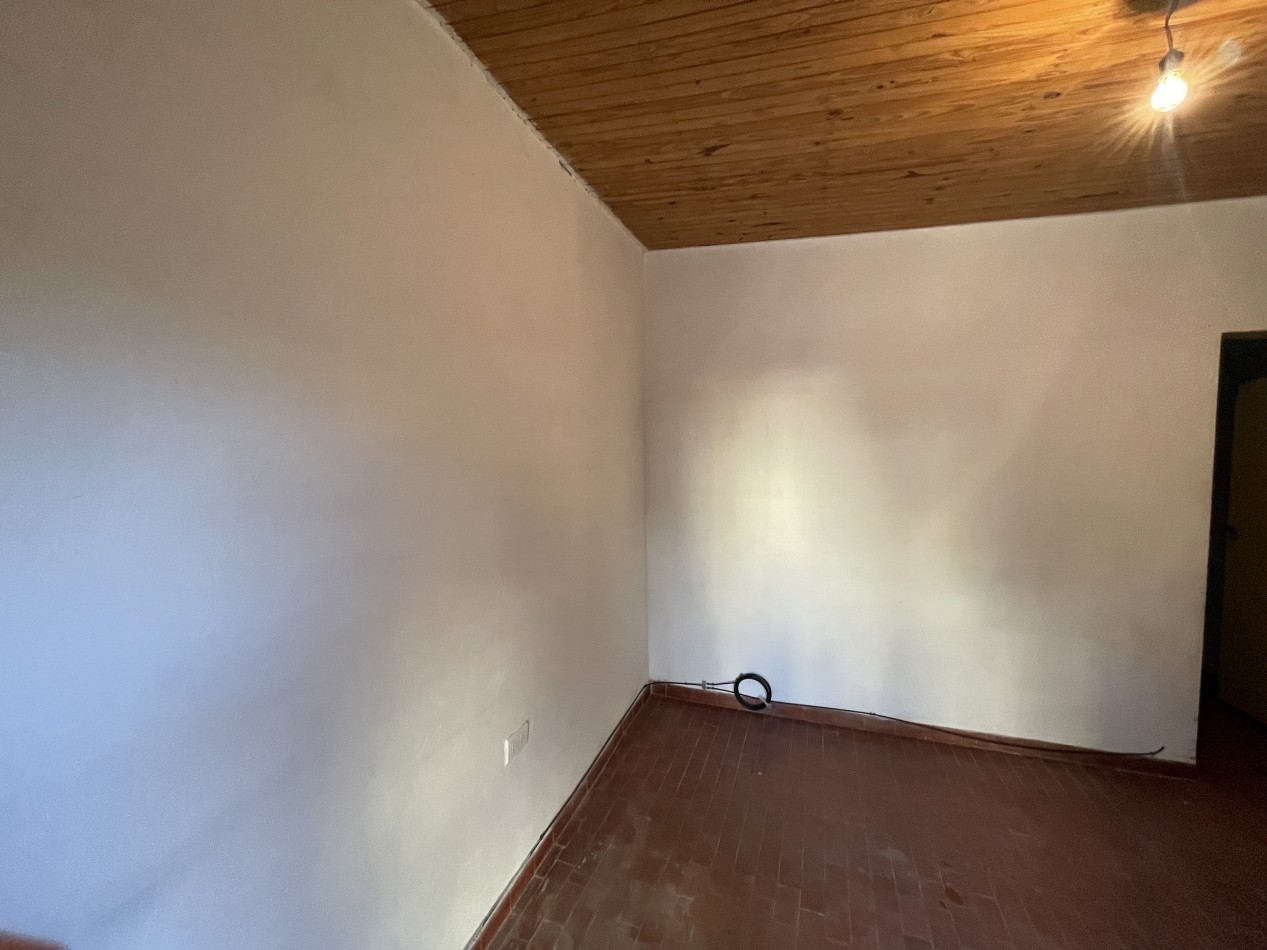 Alquiler casa de 1 dormitorio - Zona Zeballos y Brown en Parana