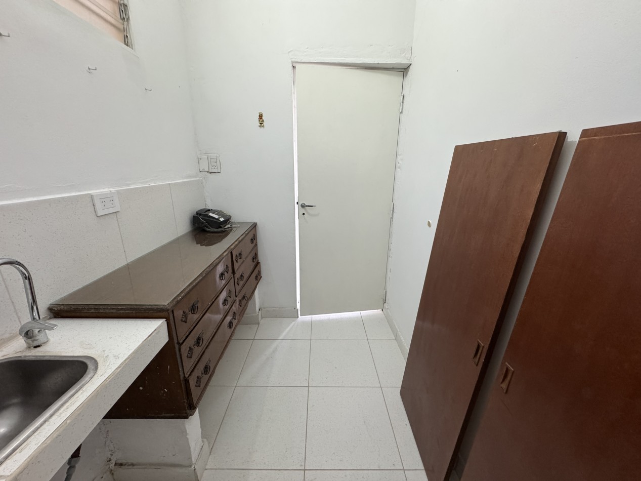 Departamento + local comercial - Ideal renta en zona Peron y Feliciano, Parana