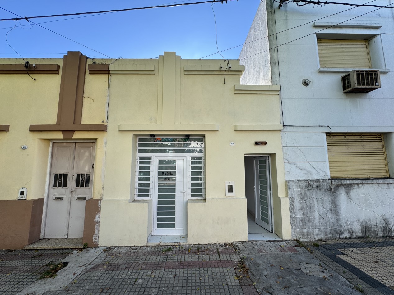 Departamento + local comercial - Ideal renta en zona Peron y Feliciano, Parana