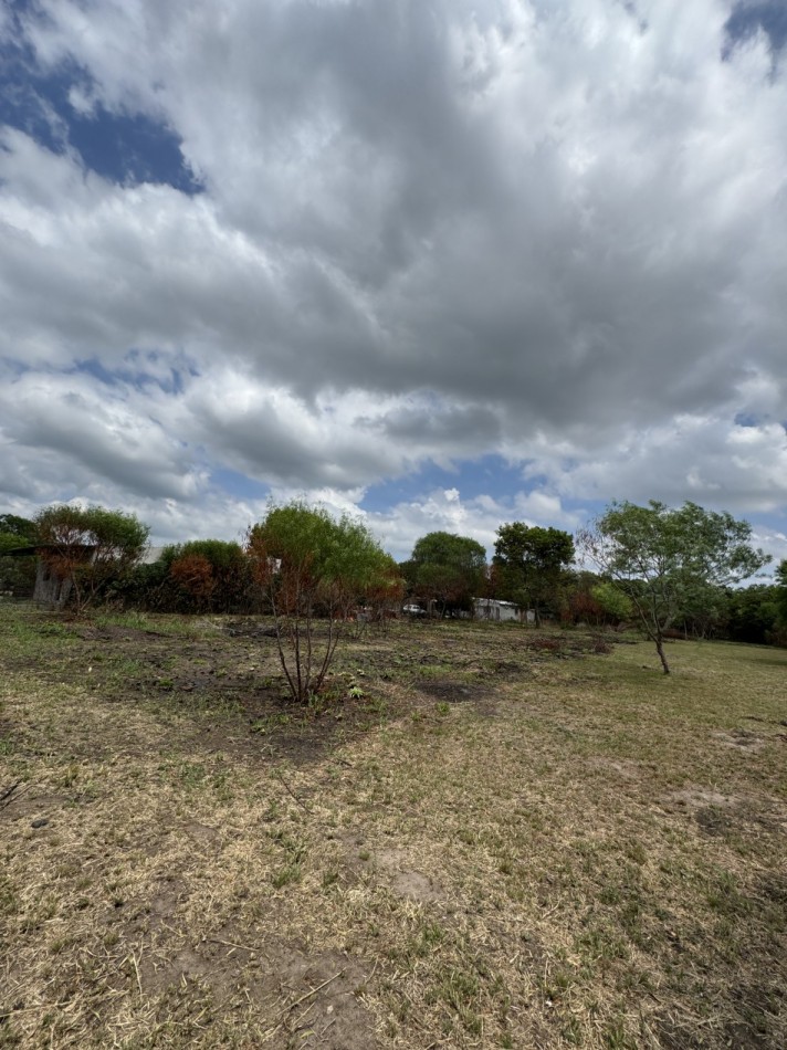 Terreno amplio de 4.155 m² en zona Paracao - Parana