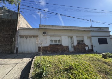 SE VENDE CASA A MEDIA CUADRA DE AV. ALMAFUERTE