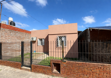 Casa de 2 dormitorios apta credito con patio