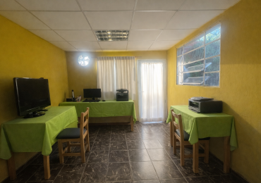 Casa de 3 dormitorios apta credito con quincho - en Colonia Avellaneda