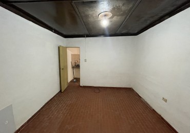 Alquiler casa de 1 dormitorio - Zona Zeballos y Brown en Parana